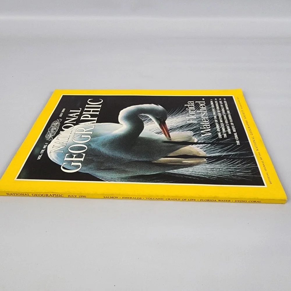 National Geographic‎ Magazine July 1990 No Insert